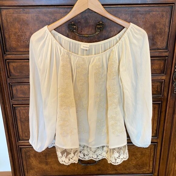 SUGAR+LIPS cream blouse - Picture 1 of 12